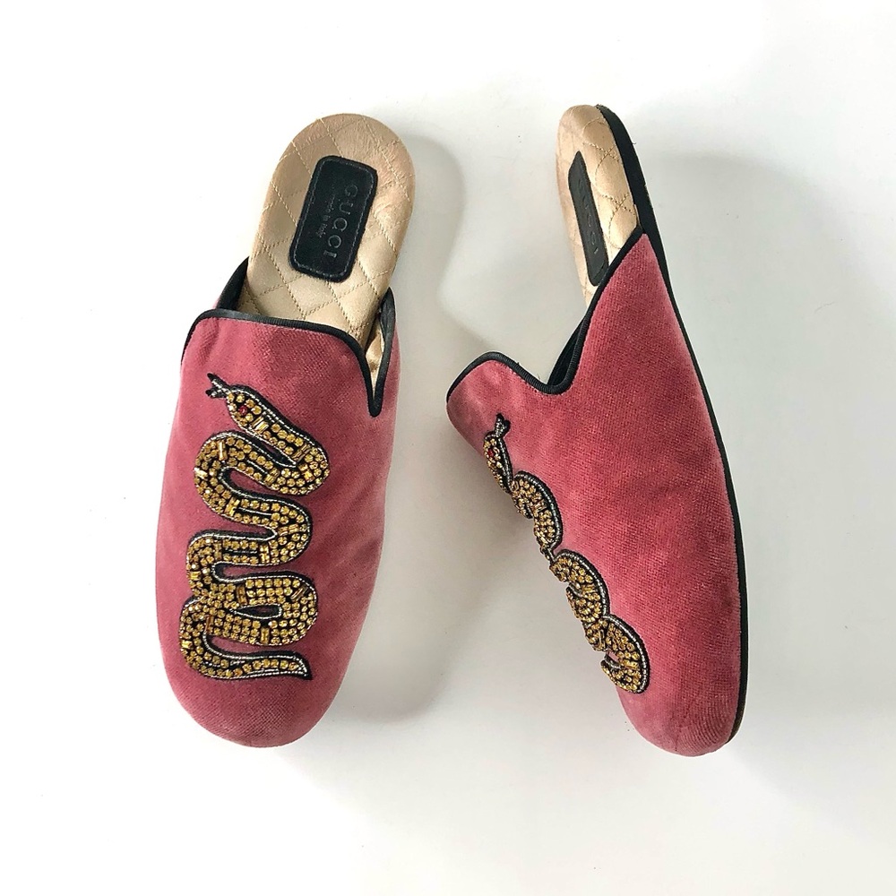 Gucci Pink Velvet Water Snake Crystals Embellished Slip On Mules Flats Slides 37 - Picture 2 of 12